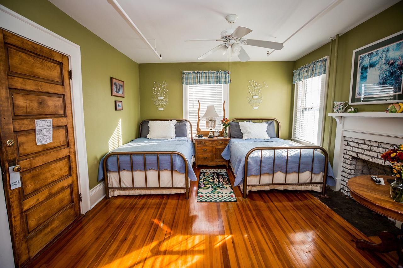 Bed and Breakfast The Henderson Hendersonville Exterior foto